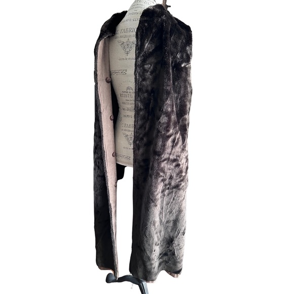 Utex Dark Brown Fur Coat - Picture 8 of 16